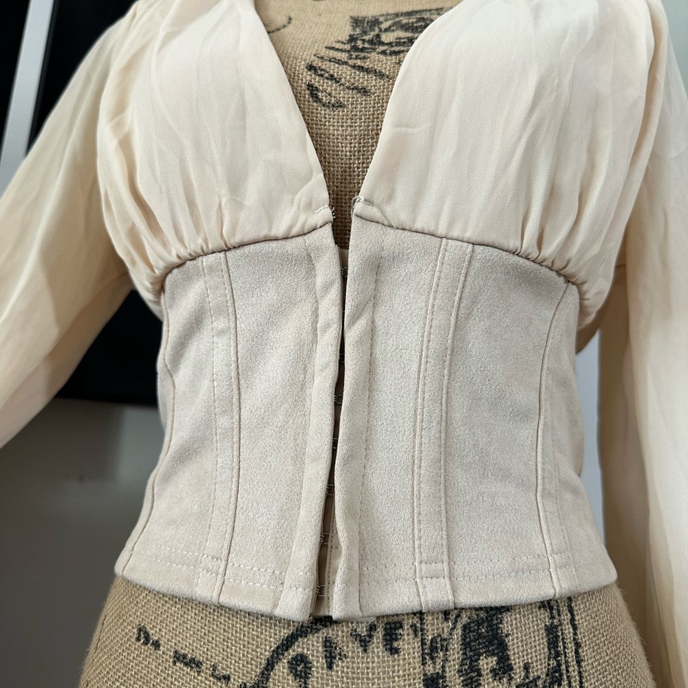 ๐Love X Design Long Sleeve Corset Top - Picture 8 of 16